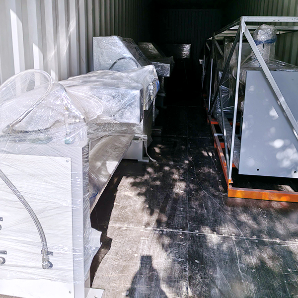 气瓶测试机和阀门处理设备发往马来西亚